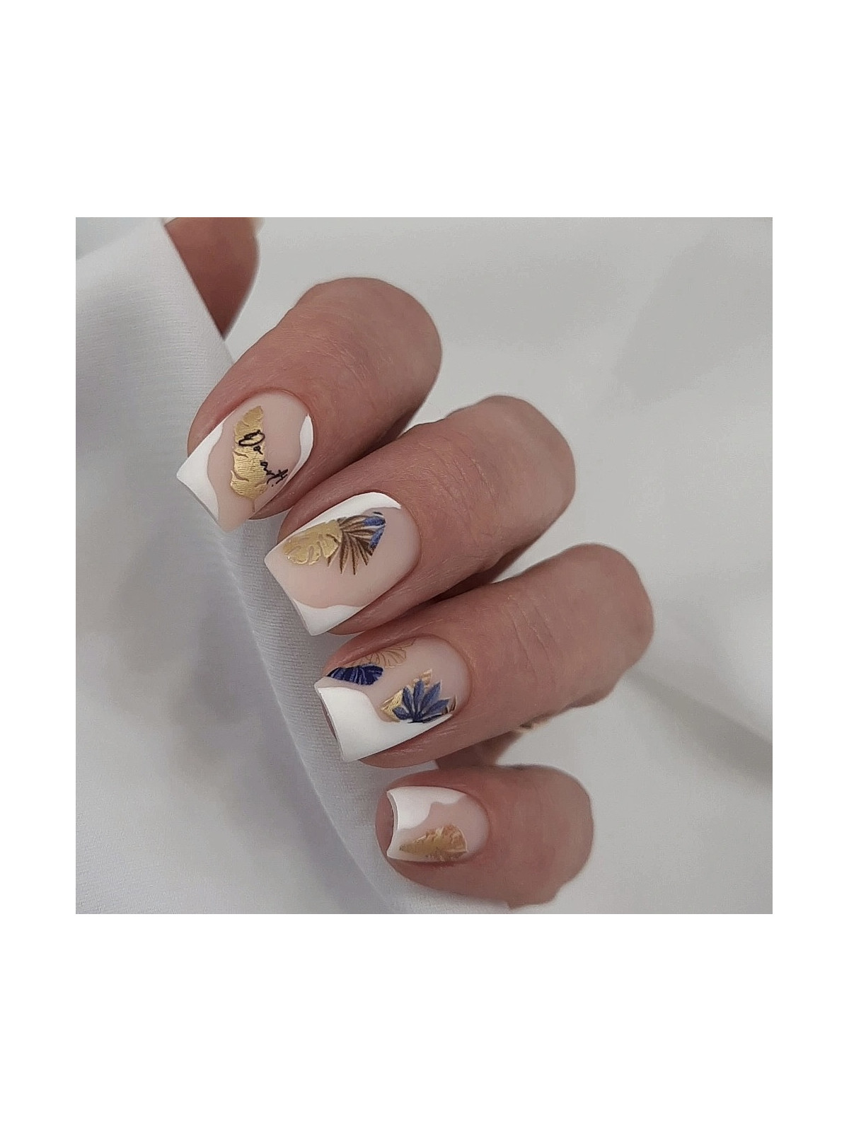 Bottle Gel 04 NAILSOFTHEDAY – Profesjonalny Mleczno-Beżowy Żel Budujący