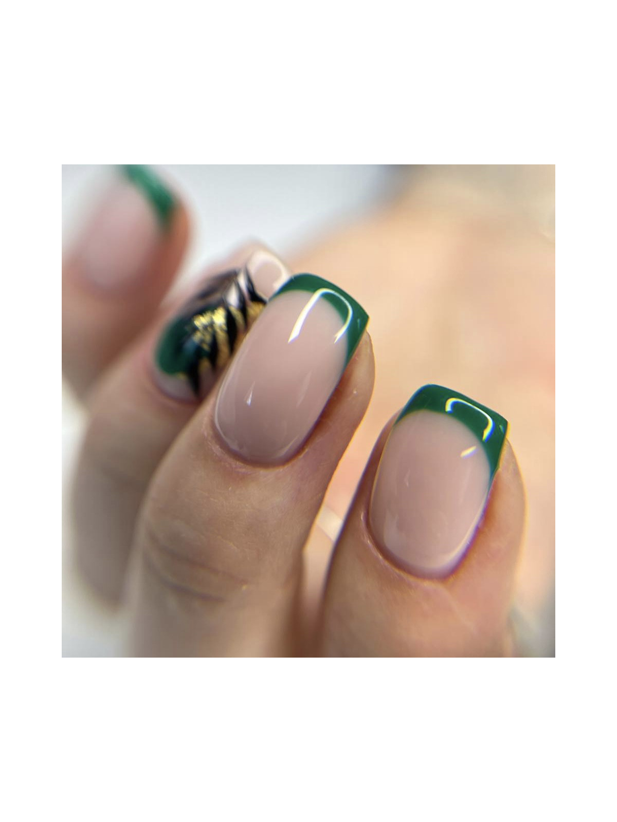 Bottle Gel 04 NAILSOFTHEDAY – Profesjonalny Mleczno-Beżowy Żel Budujący